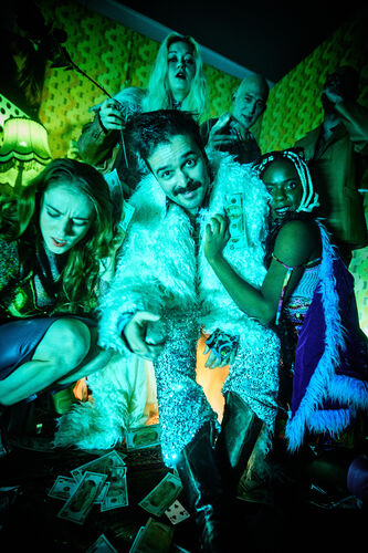 Club Guy & Roni
